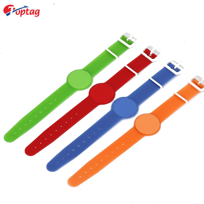 Toptag Custom Silkscreen Logo 13.56mhz NFC silicone wristband bracelet